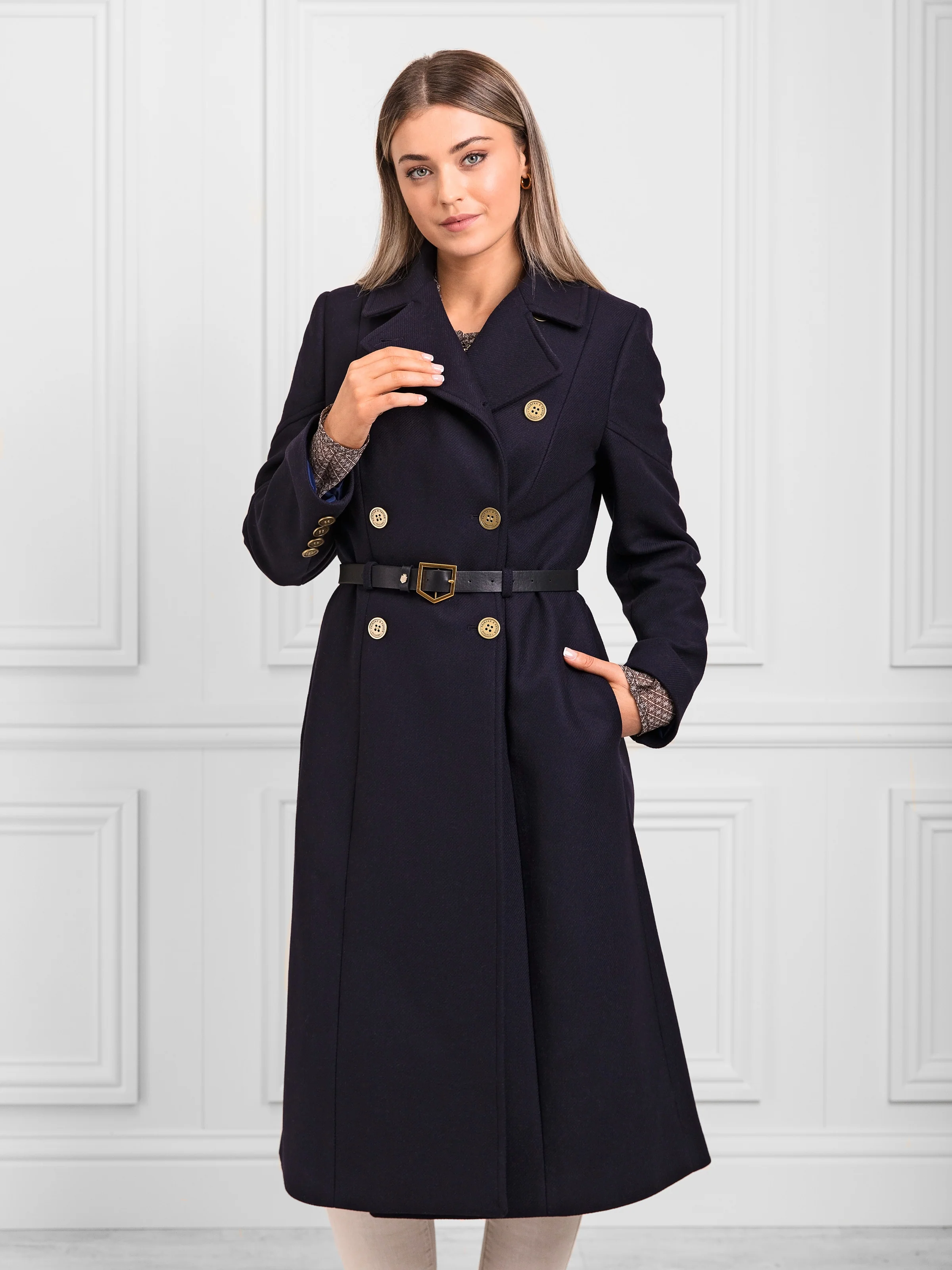 Victoria - Navy - Image 5